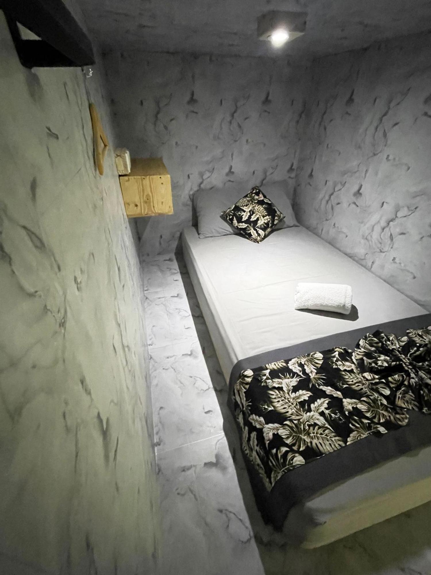 Pedidi Penida Hostel Batununggul Экстерьер фото