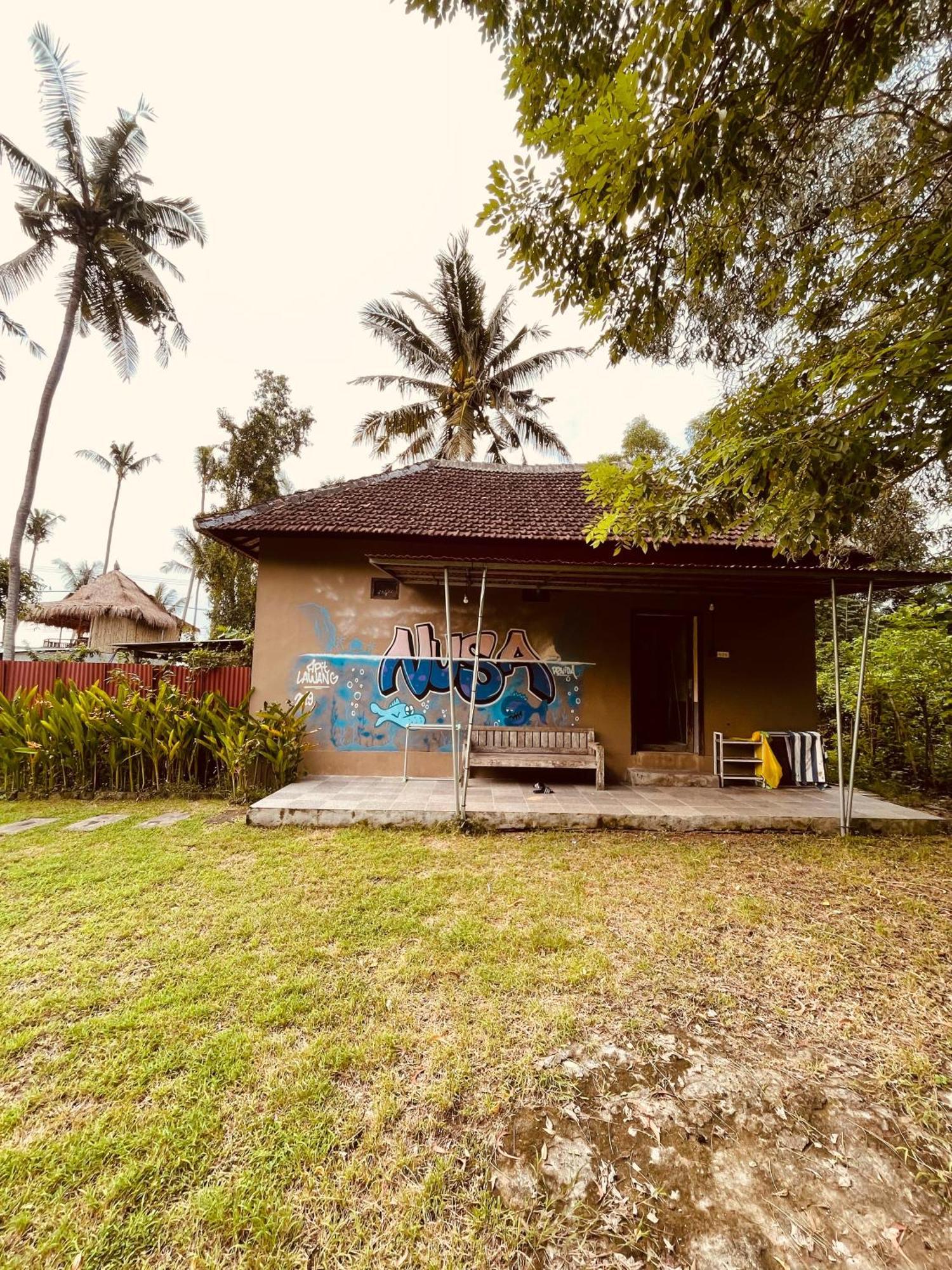 Pedidi Penida Hostel Batununggul Экстерьер фото